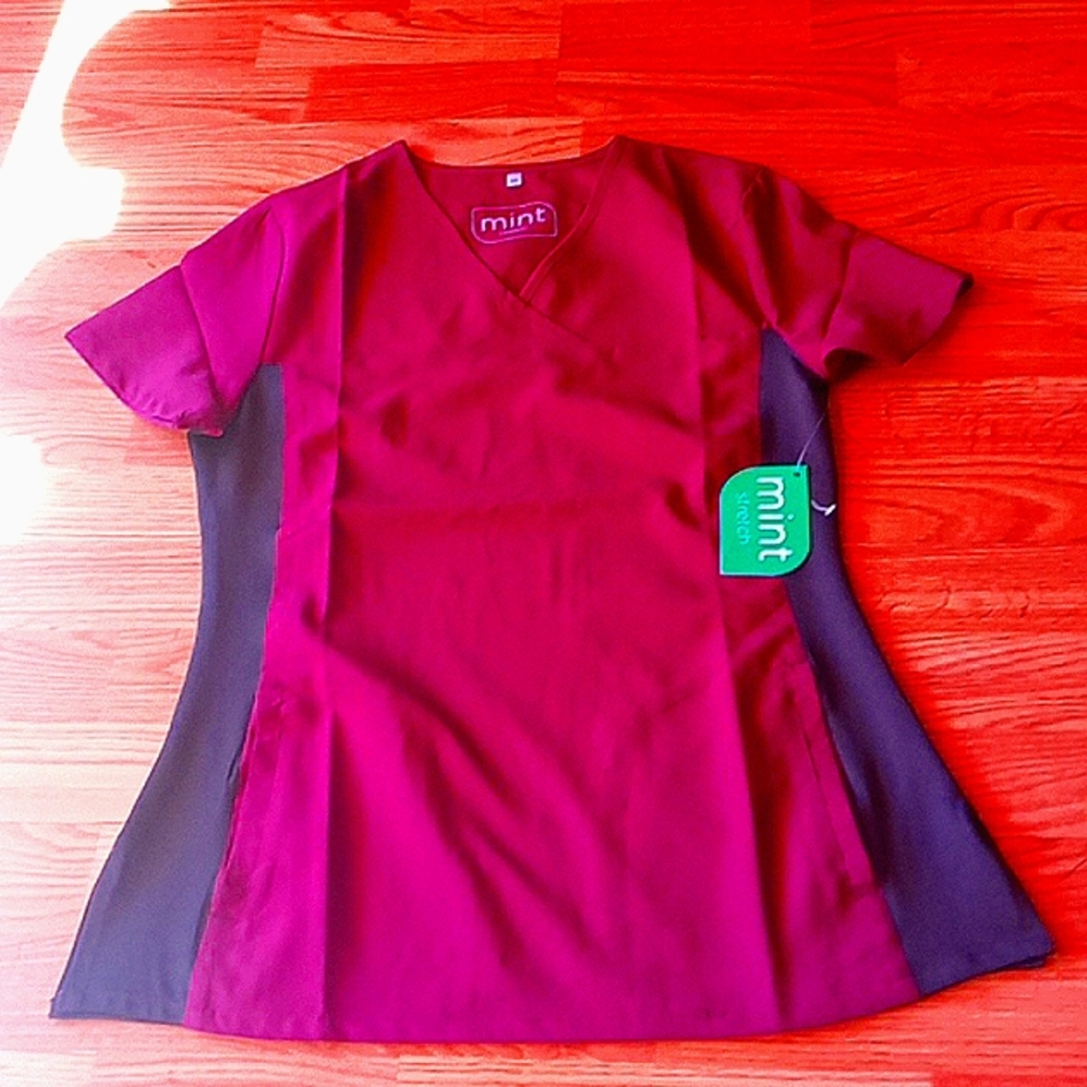 NWT Mint brand ladies scrubs top, sz XS, S - Picture 2 of 8